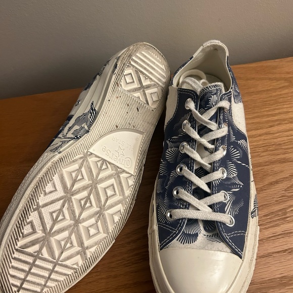 Converse Chuck Taylor - Picture 2 of 5